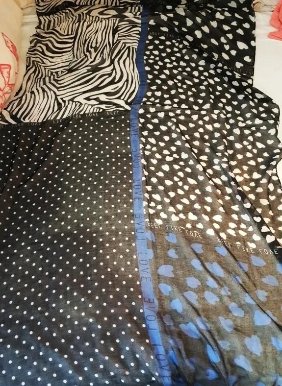 Foulard noir imprimé cœurs et pois – photo 4